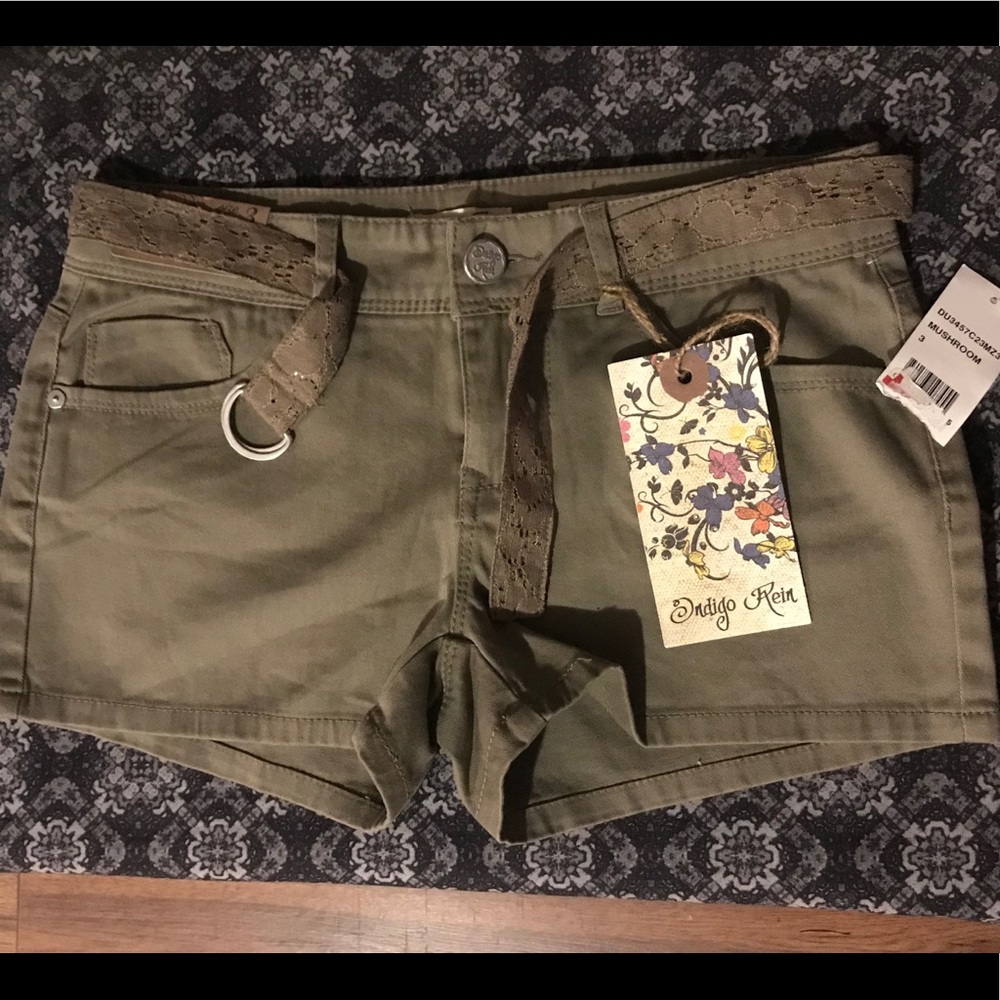 🎉4️⃣ for 2️⃣5️⃣ 
NWT Olive Green Juniors Shorts